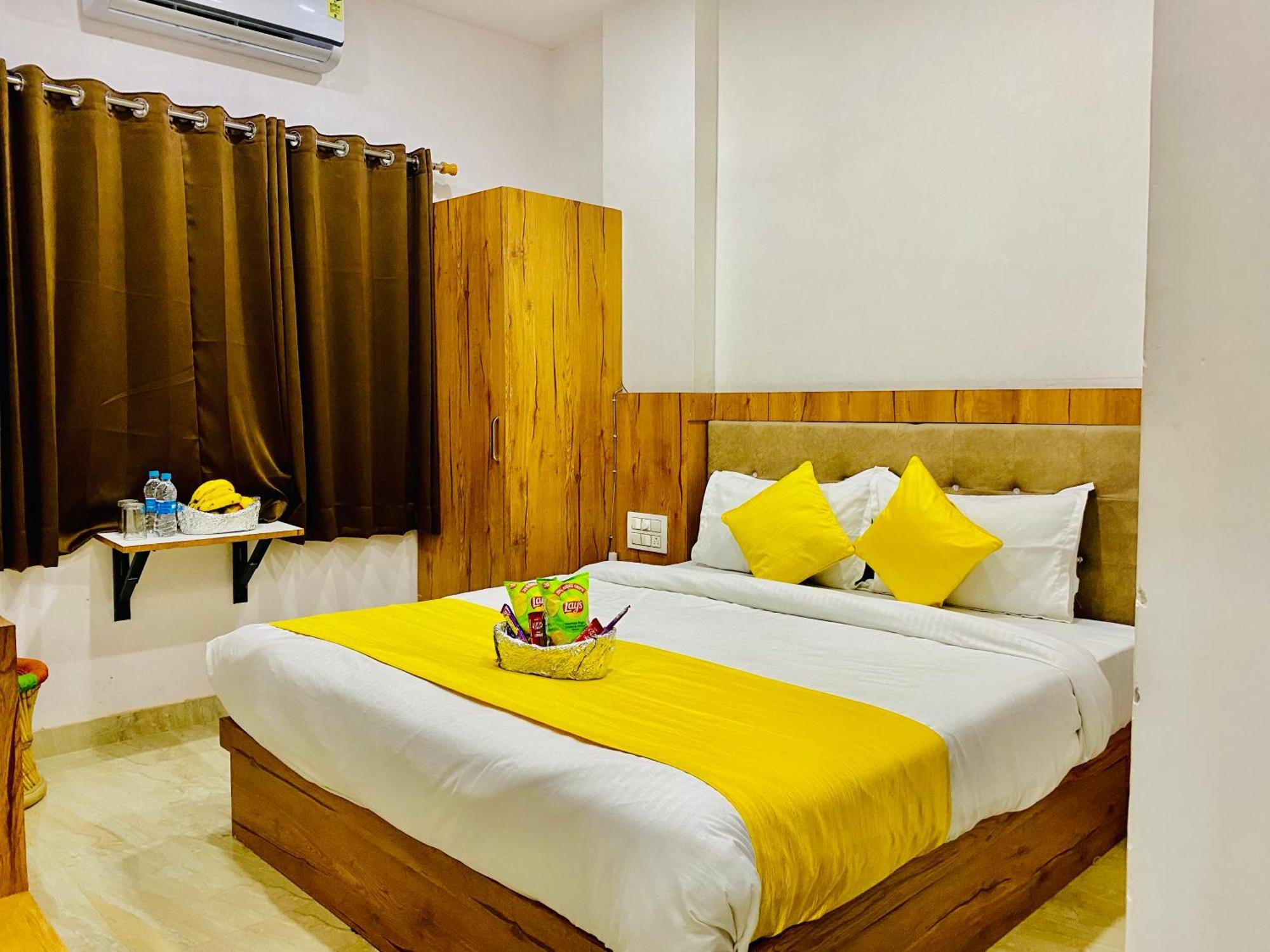 Hotel Vallabh A Lake Facing Balcony Udaipur Exterior foto